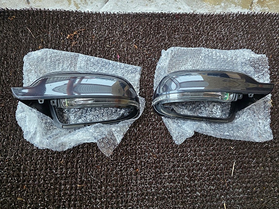 Audi A4 B8.5 peilinkuoret ja vilkut