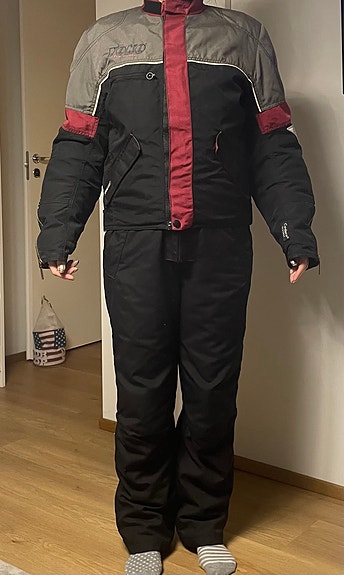 YOKO goretex ajopuku musta/punainen