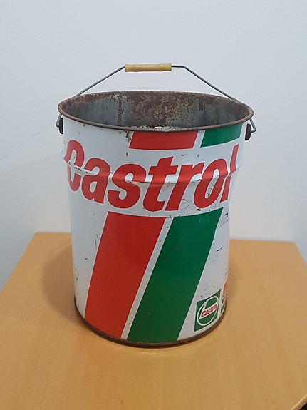 Castrol öljytynnyri