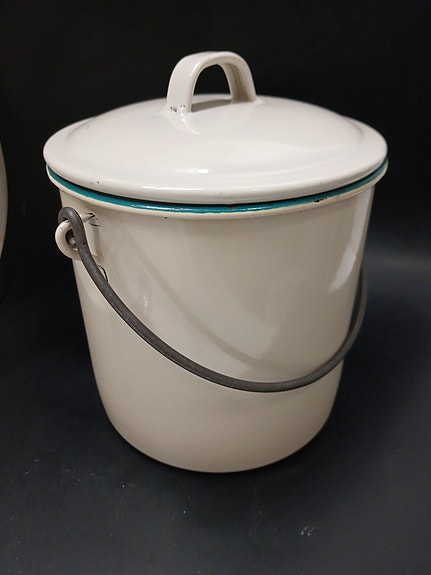 Emali kannu 2,5 l + kansi