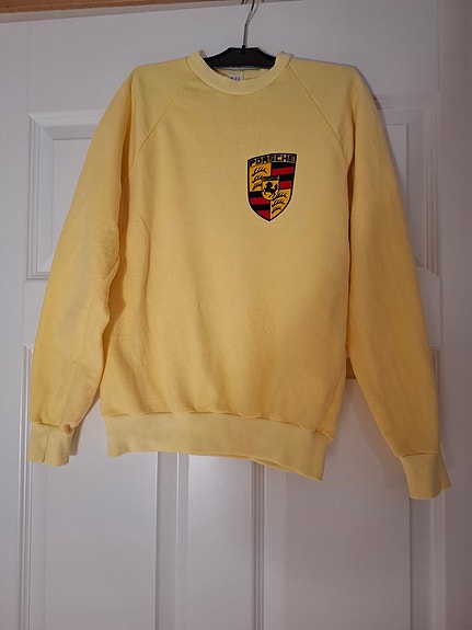 Porsche collegepaita