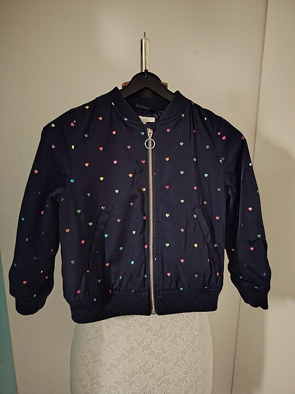 Lasten H&M bomber-kevättakki koko 110 tummansininen sydänkuvio
