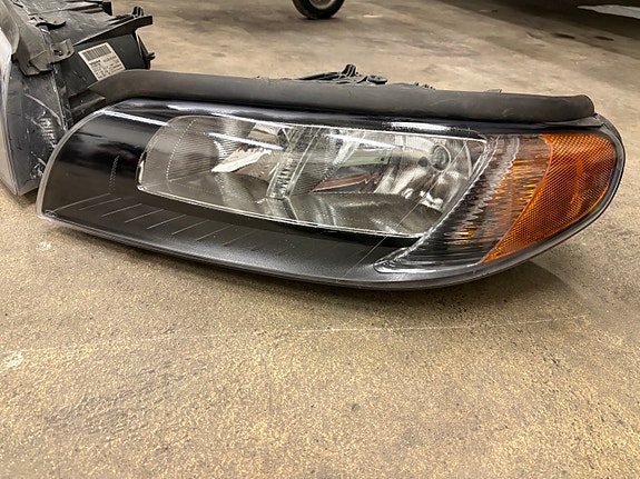 Volvo V70/S80 ajovalot halogeeni.