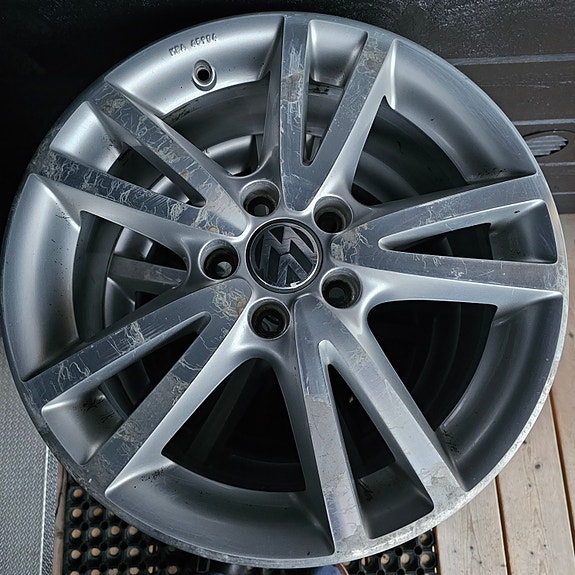 Käytetyt Volkswagen alumiinivanteet 7×17 5×112 ET54