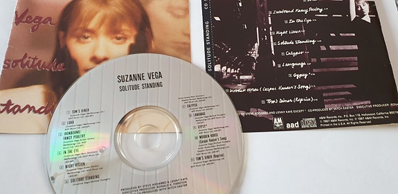 Suzanne Vega, Solitude standing