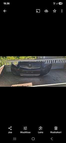 Toyota etupuskuri