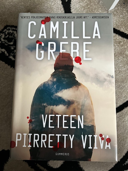 Camilla Grebe Veteen piirretty viiva