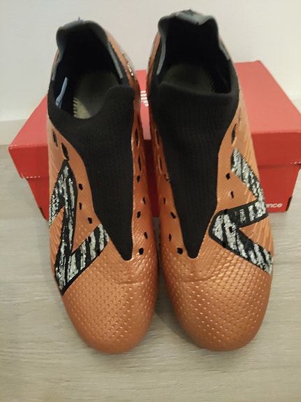 New Balance Tekela jalkapallokengät koko 38.5