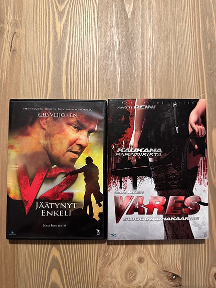 V2 Jäätynyt enkeli ja Vares Sukkanauhakäärme DVD-elokuvat