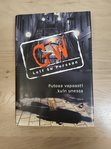 Leif GW Persson Putoaa vapaasti kuin unessa kirja