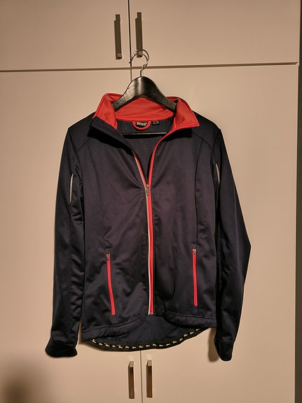 Naisten juoksutakki