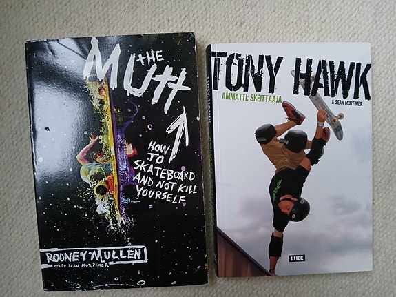 Tony Hawk ja Rodney Mullen -kirjat