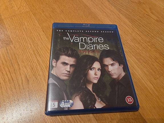The Vampire Diaries kausi 2 bluray