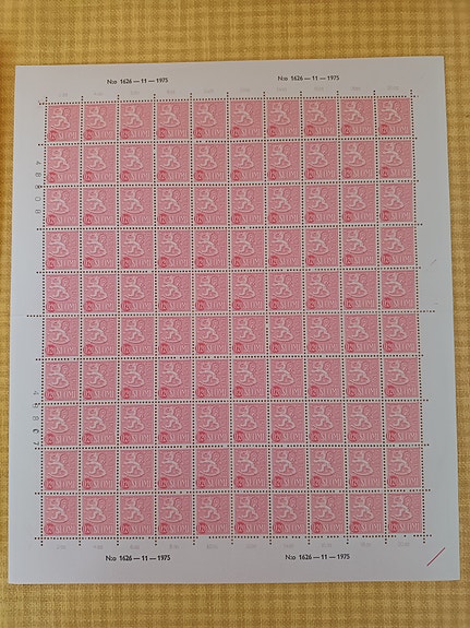 Suomen Leijona täysiarkki 1975
