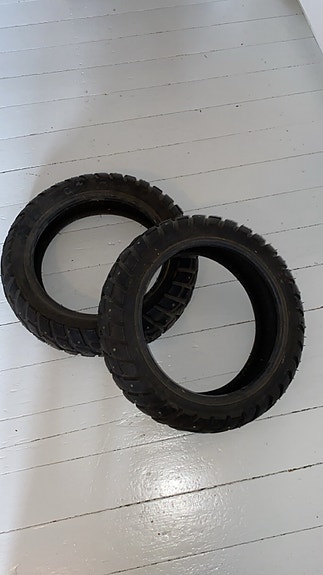 Skootterin 12” nastarenkaat 130/70-12 ja 120/70-12