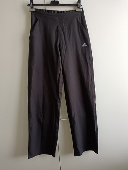 Adidas hyväkuntoiset ulkoiluhousut