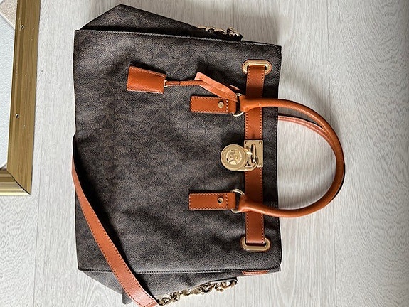 Michael Kors Hamilton laukku