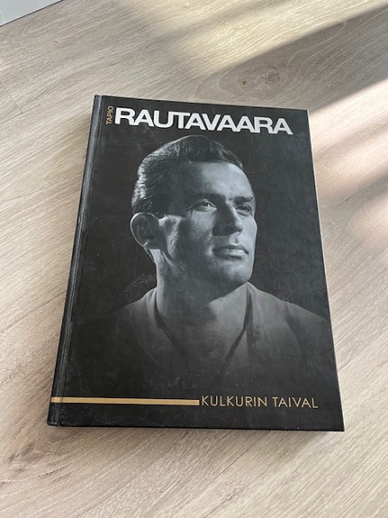 Tapio Rautavaara Kulkurin taival kirja kovakantinen