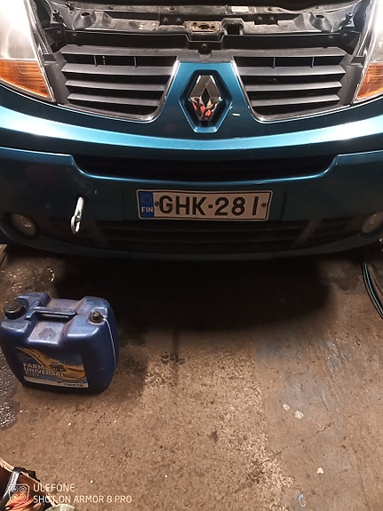 Renault trafic 2.0 osina turkoosit listat
