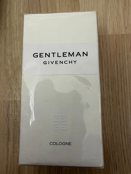 Givenchy Gentleman cologne miesten tuoksu
