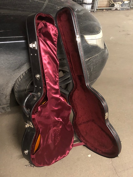 Yamaha Acoustic CG111s Guitar & V-Case Dreadnought Acoustic Hard Case