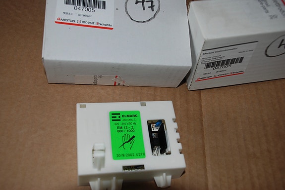 Pesukoneen Indesit power module , C00047005 ELMARC EM 13 - I  800/1000 +muita