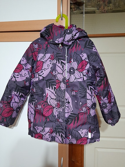 Käytetty Lassie toppatakki koko 134 cm