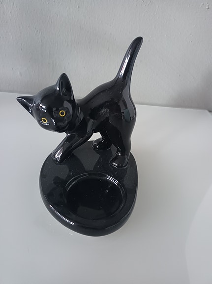 Partylite musta kissa