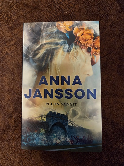 Anna Jansson Pelon vangit kirja