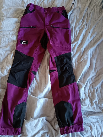 Revolution race housut S, lyhyellä puntilla