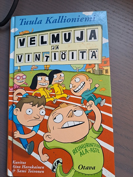 Tuula Kallioniemi: Velmuja ja Vintiöitä