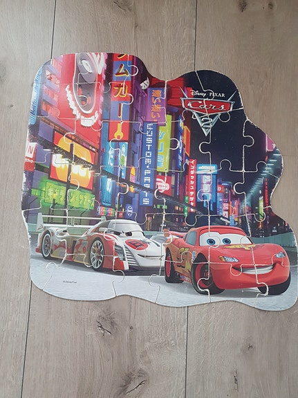 Disney Pixar Cars 2 iso palapeli