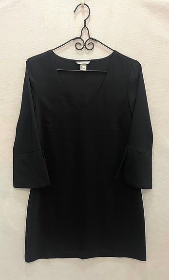 H&M pikku musta mekko 38