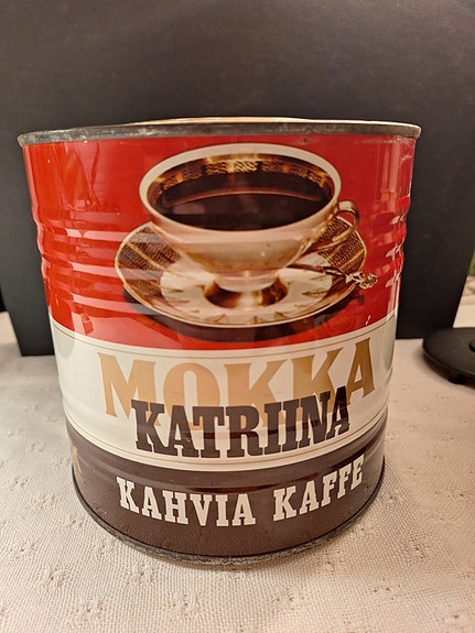 Avaamaton vanha Mokka Katriina -kahvipurkki