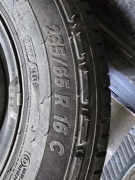 Transit vanteet ja vajaan kesän ajetut misukat