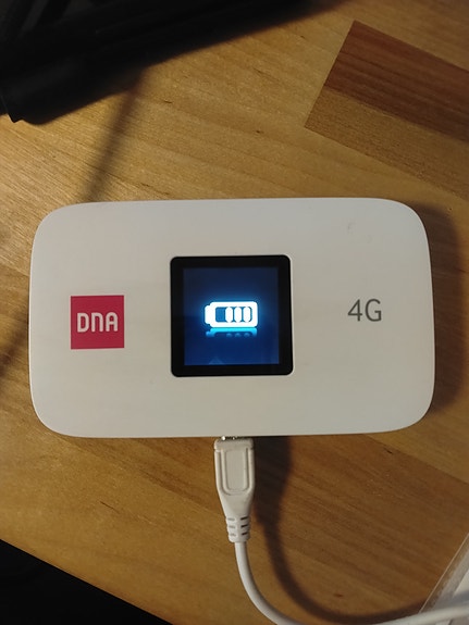 DNA Matkamokkula 4G Wi-Fi mf971rs2 (käytetty)