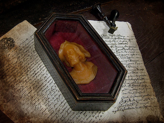 1800-luvun vahakuva – Shakespeare arkussa