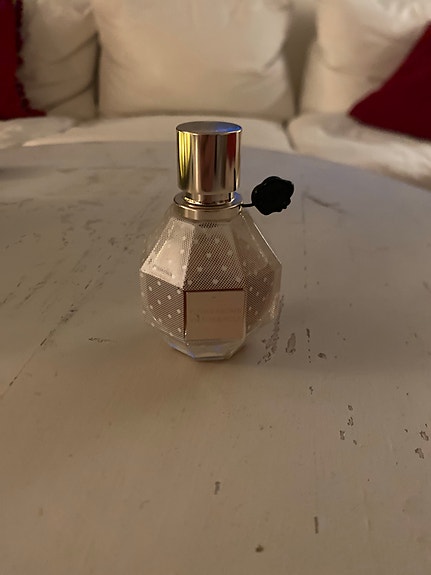 VICTOR & ROLF Flowerbomb- naisten hajuvesi