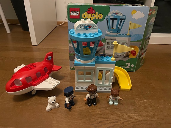Lego Duplo lentokenttä