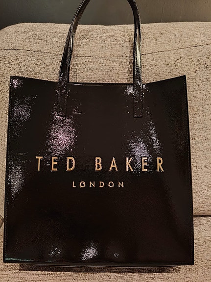 Ted Baker laukku