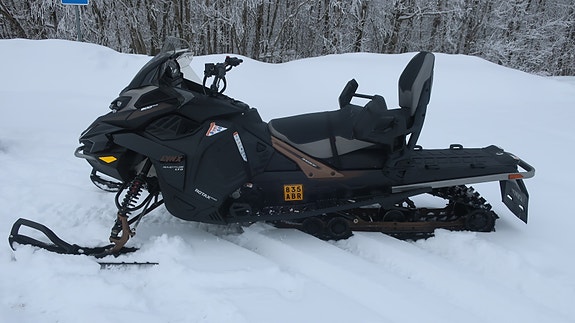 Moottorikelkka Lynx Adventure LTD ACE 900