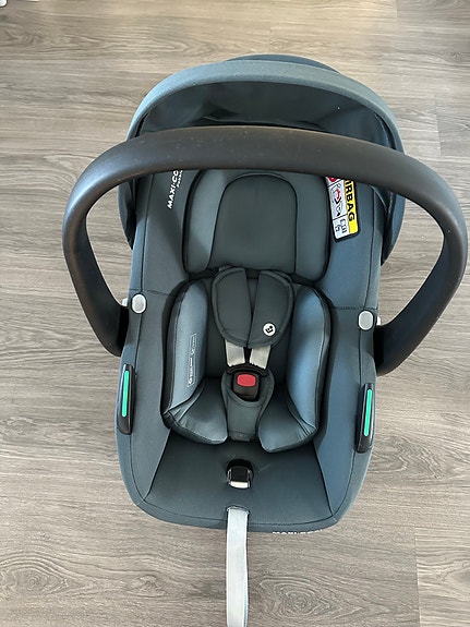 Maxi-Cosi Pebble S turvakaukalo + FamilyFix S jalusta