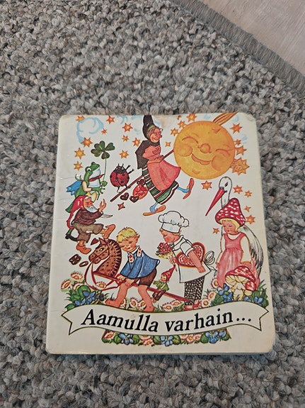 Aamulla varhain minikirja