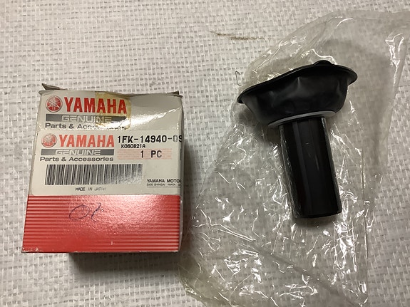 1FK-14940-09 Kaasuttimenkalvo Yamaha V-Max 1200,XVZ 13TD Venture Royale