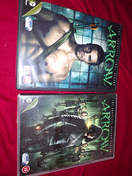 Arrow tv-sarja 1. Ja 2. Kaudet