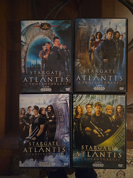 Stargate Atlantis dvd-boksit 1-4