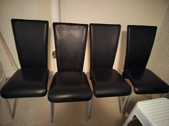 Ruokapöydän tuolit