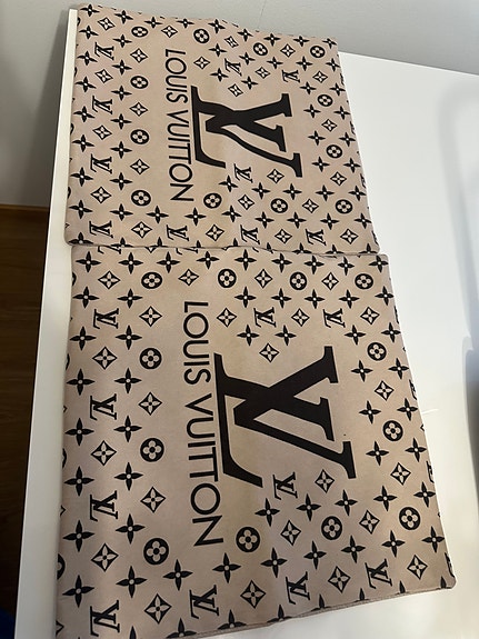Koristetyynynpäällinen