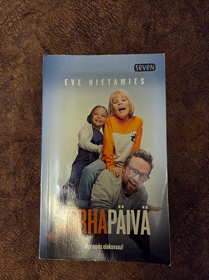Eve Hietamies Tarhapäivä kirja