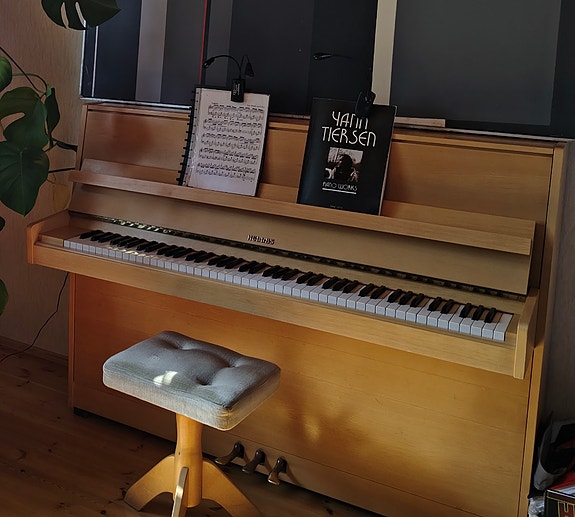 Hellas piano